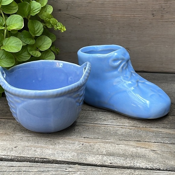 Vintage Blue Bundle of 2 :: Basketweave Dish and Baby Shoe Planter - Picture 1 of 11